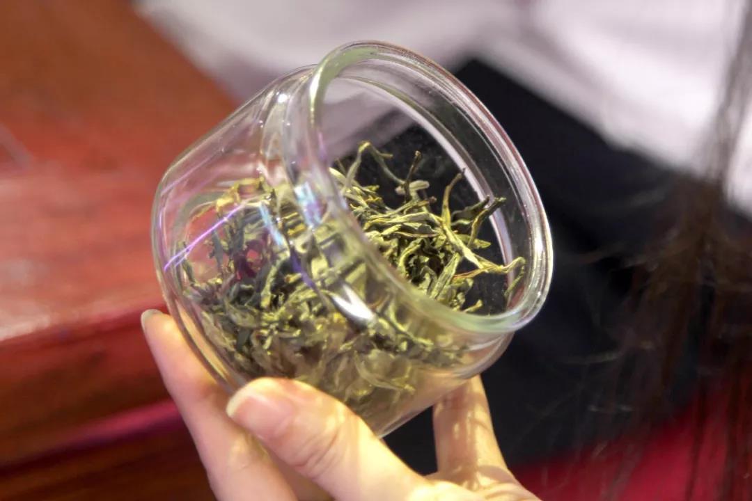 中吉號(hào)老班章東莞?jìng)}儲(chǔ)